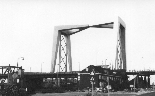 Brücke zwischen 1970 und 1994