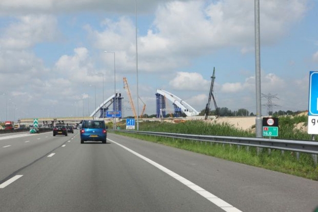 Montage östlich der Autobahn