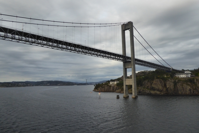 Sotra-Brua, Blick von S