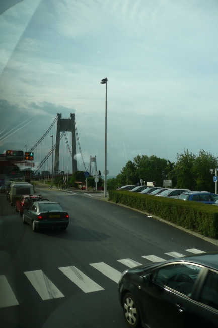 Brücken-Auffahrt Nordufer