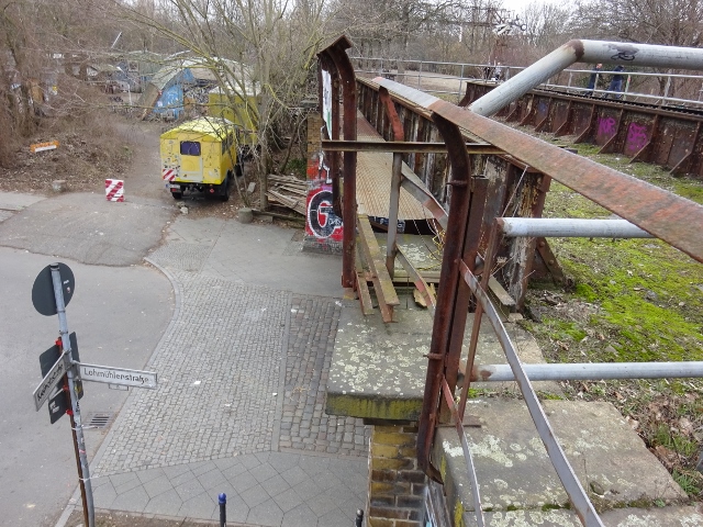 Fußweg und ehem. EÜ ehem Görlitzer Eisenbahn / Landwehrkanal u. Str. Görlitzer Ufer