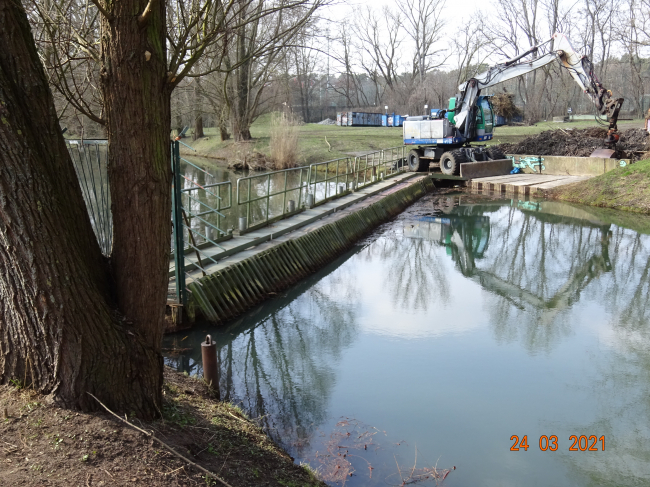 Treibgutsperre / Wuhle