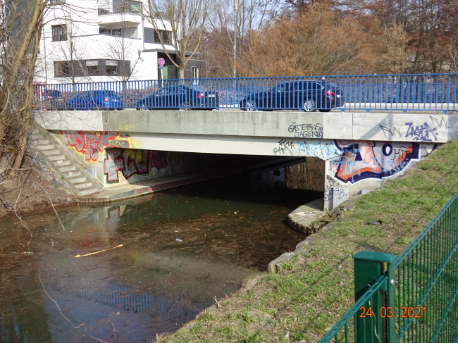 Schinderbrücke? Hämmerlingstraßenbrücke / Wuhle