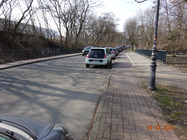 Straßenbrücke Am Bahndamm / Wuhle