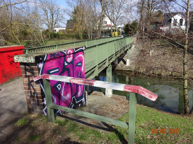 Fußgängerbrücke Straße 19 - Nitzwalder Straße / Wuhle