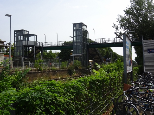 Fußgängerbrücke Bahnhof Biesdorf / EU Strecke Berlin - Strausberg - Küstrin