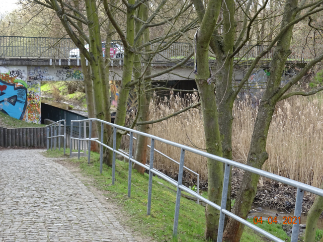 Cecielienbrücke / Wuhle