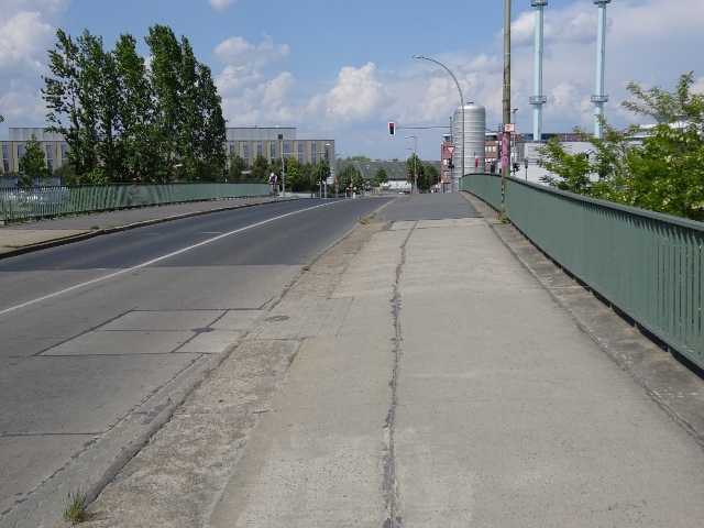 Wegedornstraßenbrücke / Teltowkanal