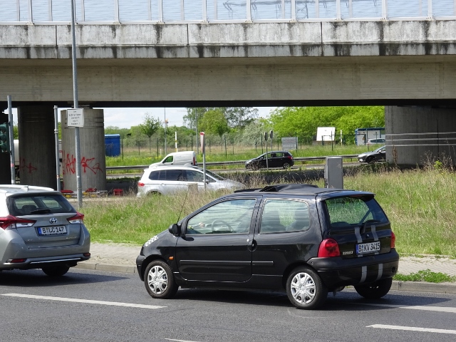 A 113 Autobahnbrücke / Alt Glienicker Chaussee