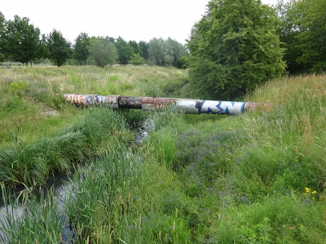 Rohrbrücke / ehemaliger Klärwerksableiter