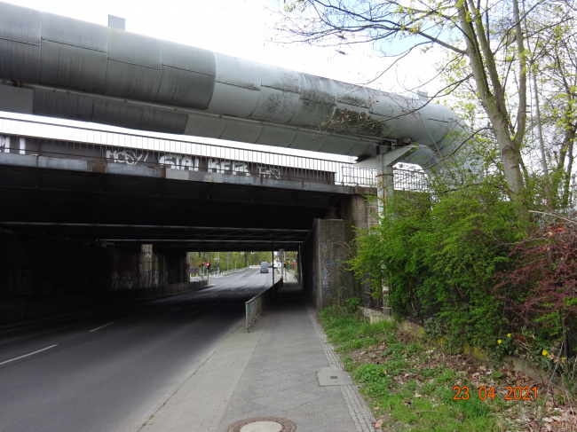 Heizrohrbrücke / Marzahner Chaussee
