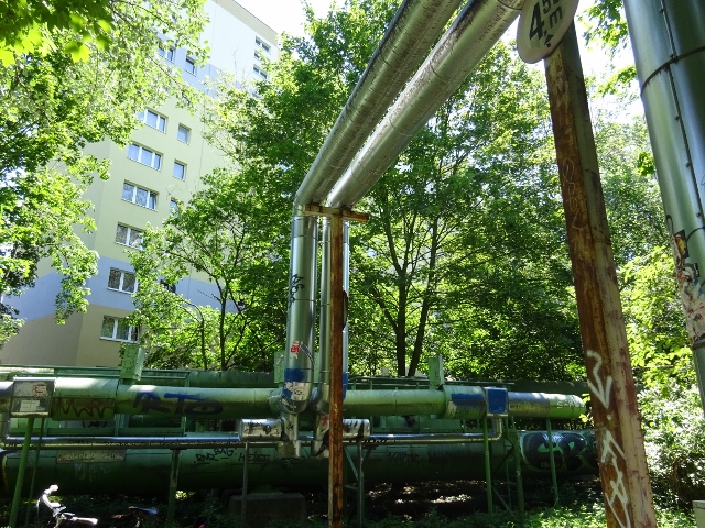 Heizrohrbrücke ( Ausdehner) über Wartungsweg