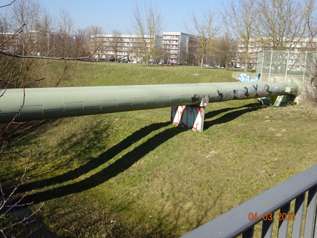 Rohrbrücke / stillgelegter Klärwerksableiter