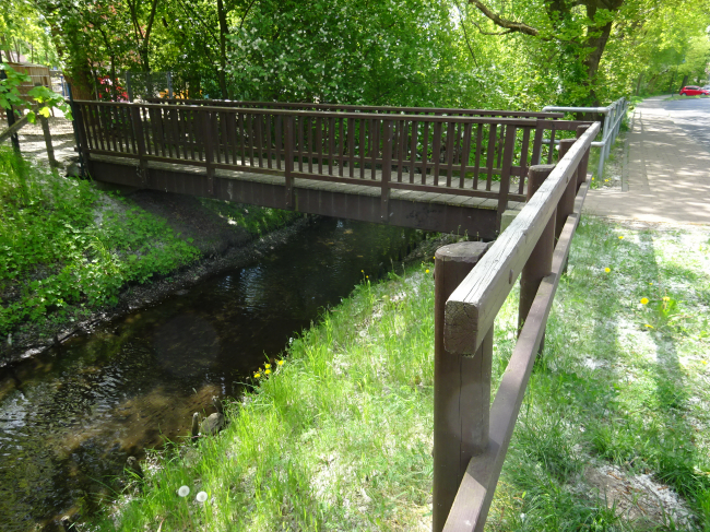 1. Fußwegbrücke nördlich der Schönower Straße / Panke
