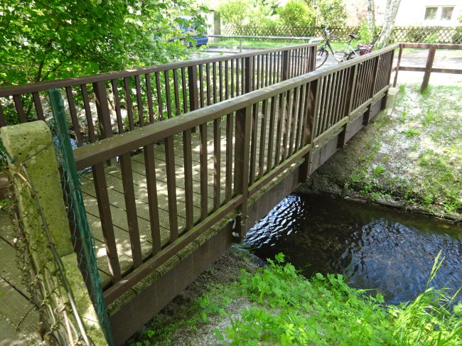 1. Fußwegbrücke nördlich der Schönower Straße / Panke