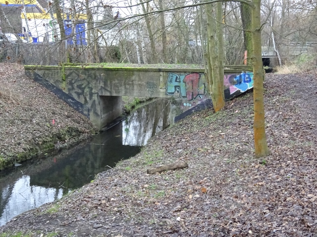 Bellevuestraßenbrücke / Urerpe im Bildhintergrund