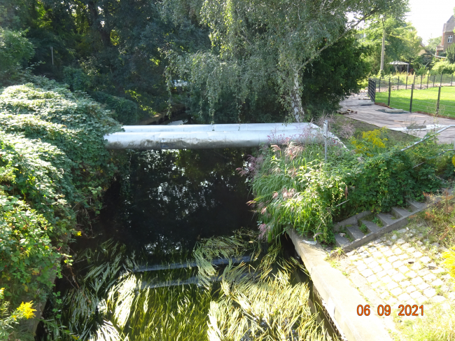 Rohrbrücke über die Erpe