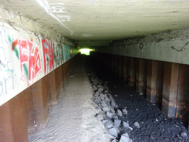 A 10 Autobahnbrücke / Zehnbuschgraben in Vogelsdorf