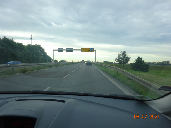 Bundesstraßenbrücke B1 und B5 / A10 Bundesautobahn im Ostabschnitt