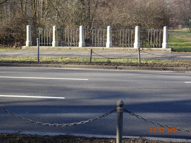 Puschkinalleebrücke / Heidekampgraben