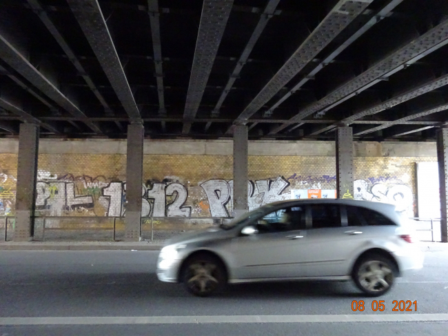 EÜ S 2 u. S 8 und Fernverkehr nach Oranienburg - Rostock/ Mühlenstraße