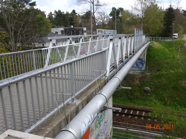 Fußwegbrücke a.d. Leistikowstraße / EU BAR - Oranienb. NO Kurve
