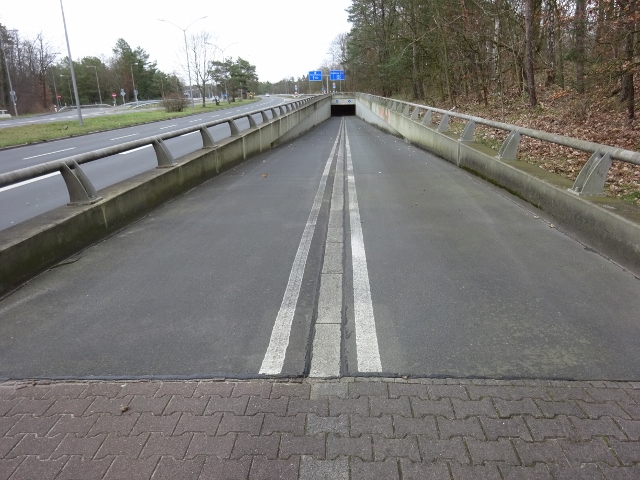 Südostbrücke Zehlendorfer Kleeblatt Zu- und Abfahrten / Rad- und Fußverkehr