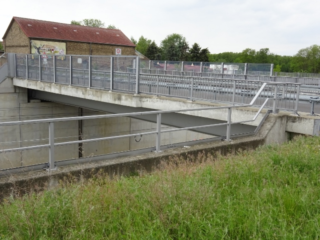 Alte Selchower Straßenbrücke / EU Bahnanschluß der S und Regionalbahn an den Flughafen