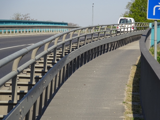 Berliner Straßenbrücke / Autobahn A 117