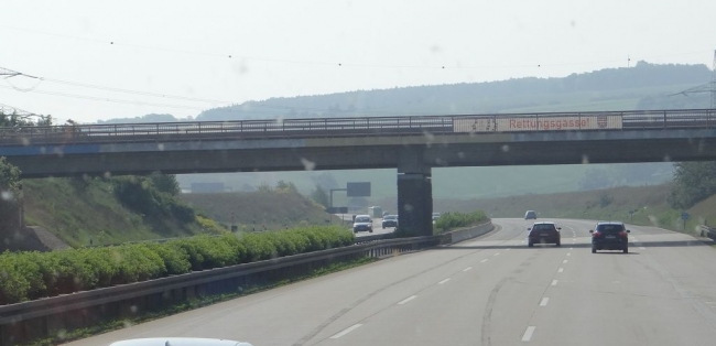 Strassenbrücke L1060