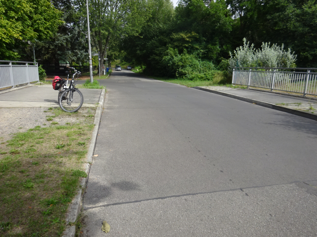 Rudelsburgstraßenbrücke / Laakegraben