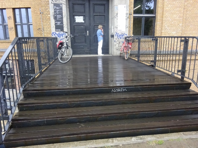 Hauszugangsbrücke Edisonstraße / Kellergeschoßgraben