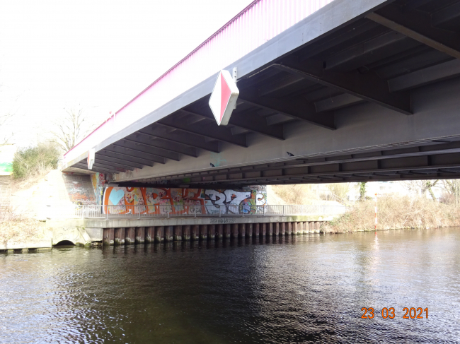 Kiefholzstraßenbrücke / Britzer Zweigkanal