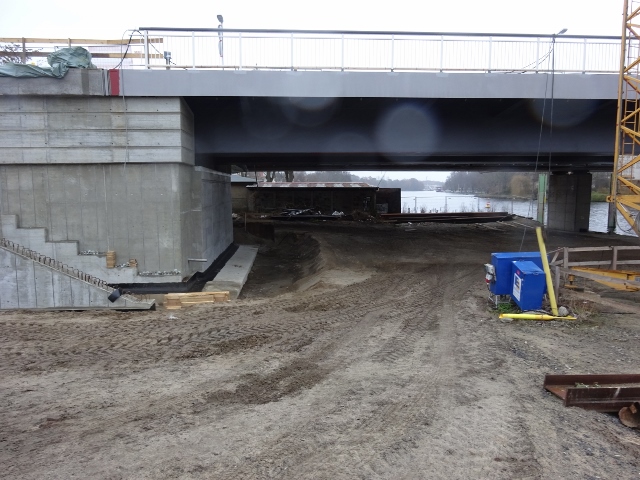 Neue Salvador Allendebrücke / Spree