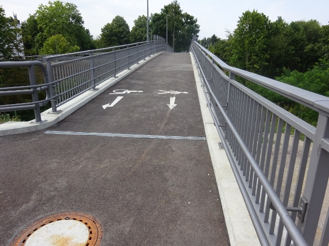Fußgängerbrücke Waldbacher Weg / EU 1 Gleis am Biesdorfer Kreuz
