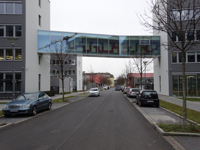 Fußgängerbrücke Merlitzstraße