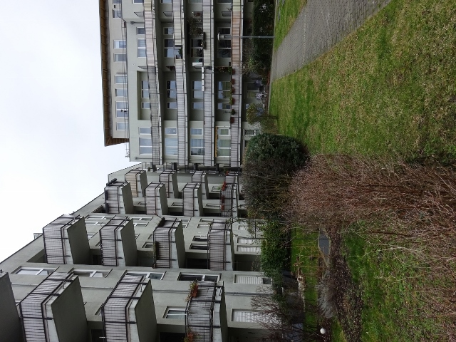 5 Hausübergangsbrücken Grünauer Straße Seitenflügel