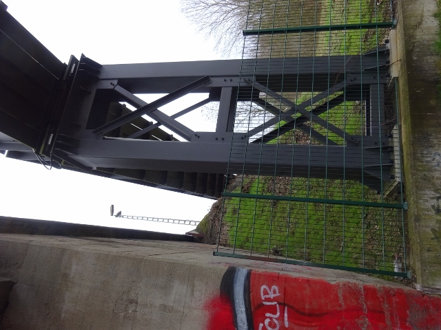 Kabelbrücke neben der BAS 38965 / Straße Am Falkenberg