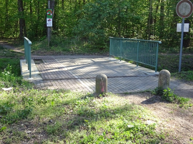 Fußwegbrücke Amorstraße / Plumpengraben