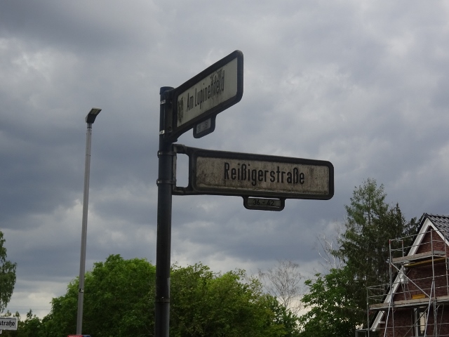 Fußwegbrücke Am Lupienenfeld - Reißiger Straße / Grünanlage