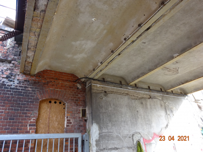 Brücke am SO Rand der ehem. Großen Rinderhalle- genurtzt von kleinen Anlieger Betrieben