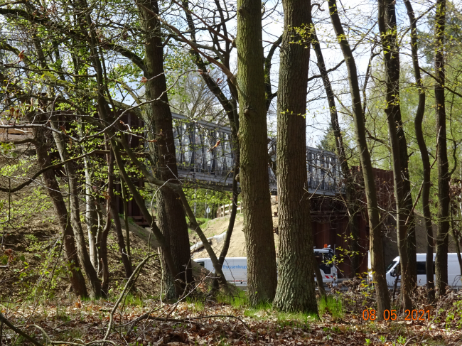 Fußwegbrücke am Rand der Fichtealleebrücke BAS 42127
