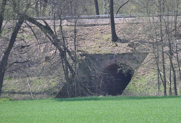 Eisenbahnüberführung