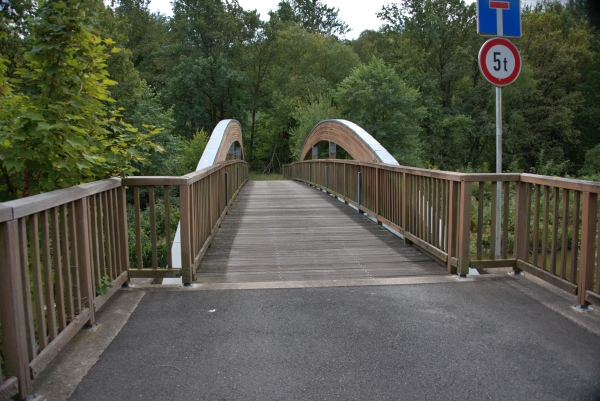 Strassenbrücke