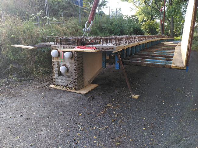 Spannbetonträger vor dem Einbau