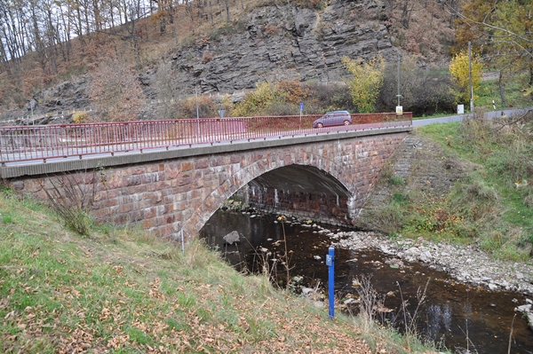 Steinbogenbrücke