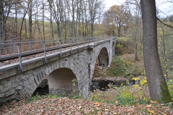 Steinbogenbrücke