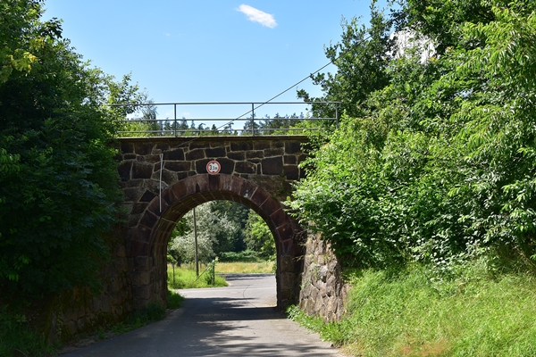 Steinbogenbrücke