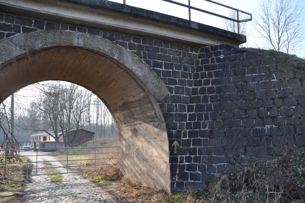 Eisenbahnüberführung