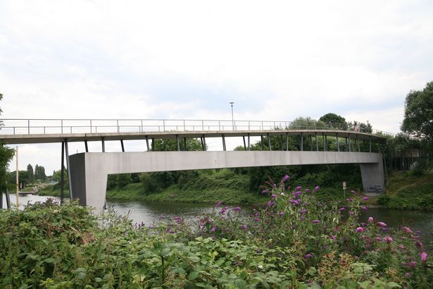 über den Rhein-Herne-Kanal